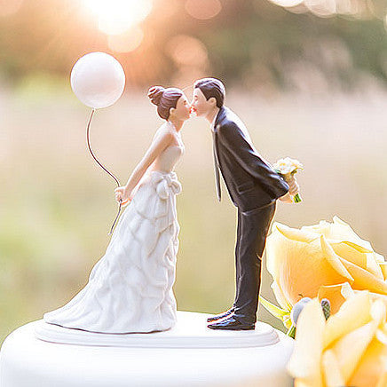 Lean In for a Kiss Wedding Cake Topper